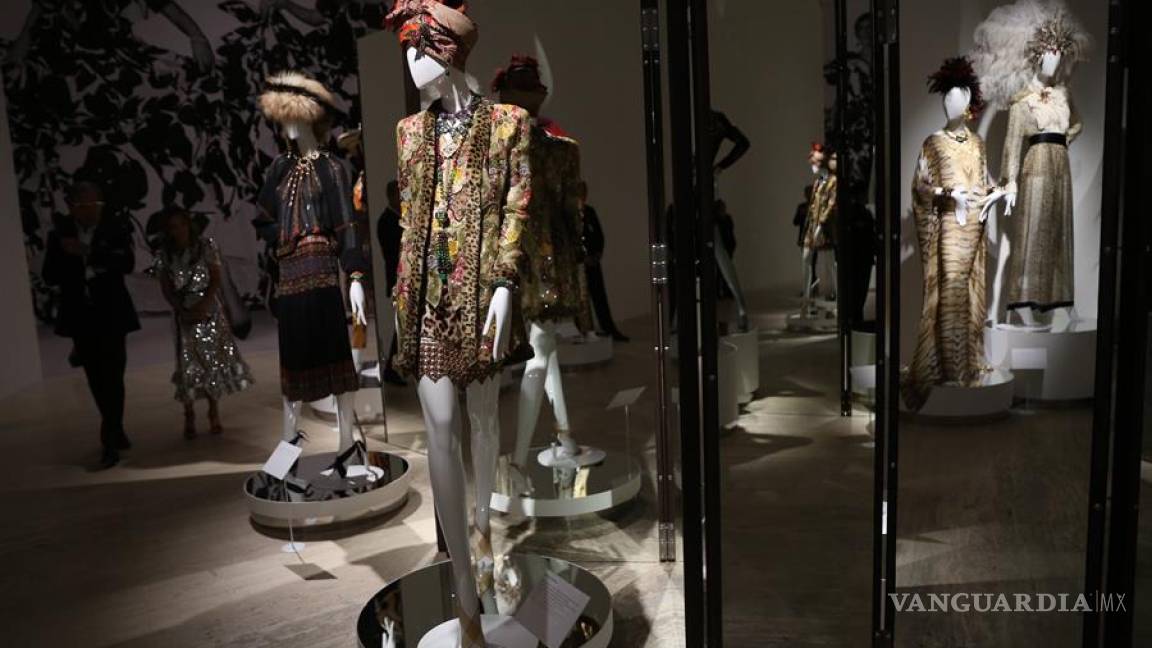 Naty Abascal, glamour en la inauguración de la exposición &quot;Naty Abascal ¡y la moda!&quot; en México
