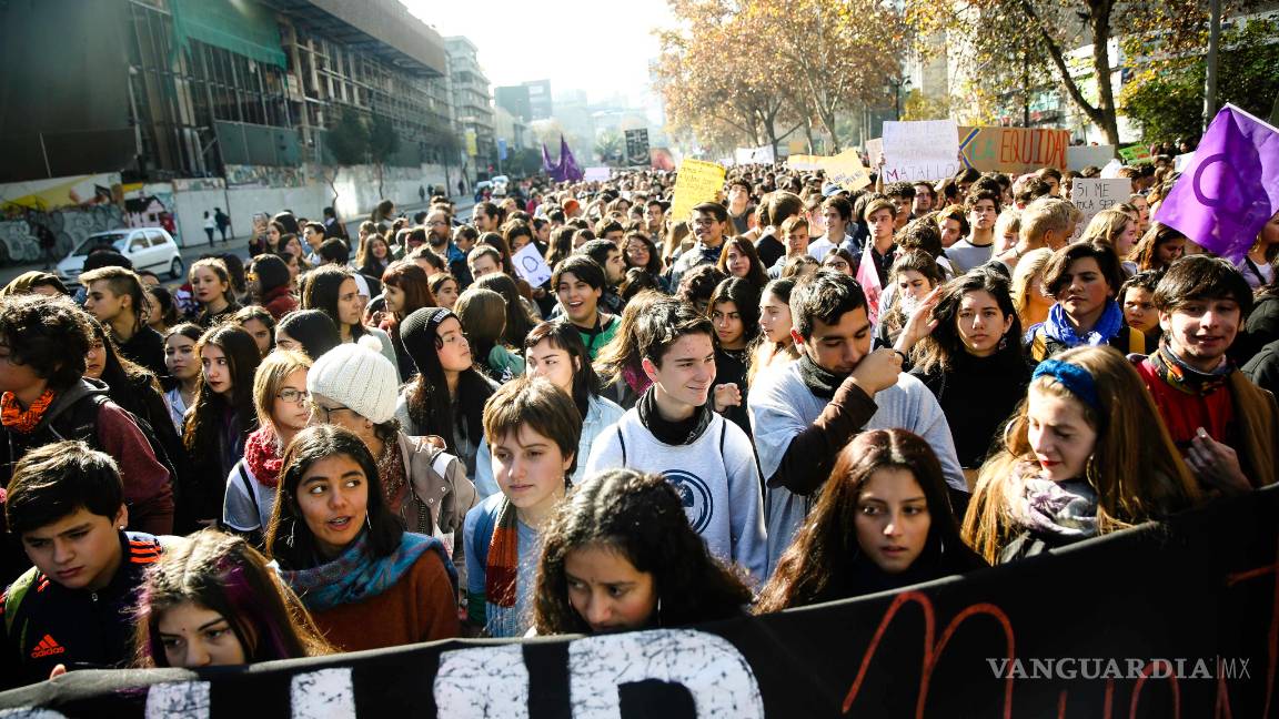 $!Miles protestan en Chile contra la violencia de género