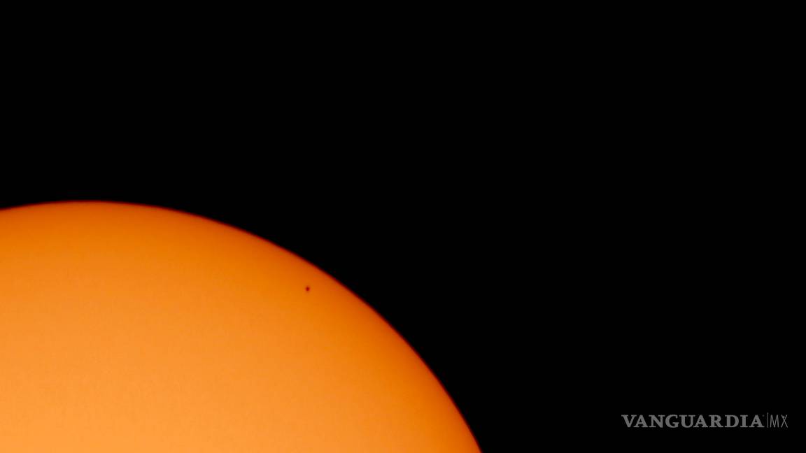 $!Captan estudiantes de la UAdeC a Mercurio pasando frente al Sol desde Saltillo