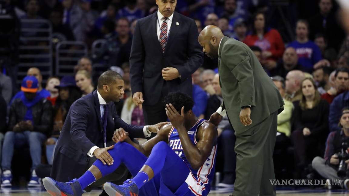 Jugador de los 76ers de Filadelfia tiene fractura en el ojo por un cabezazo