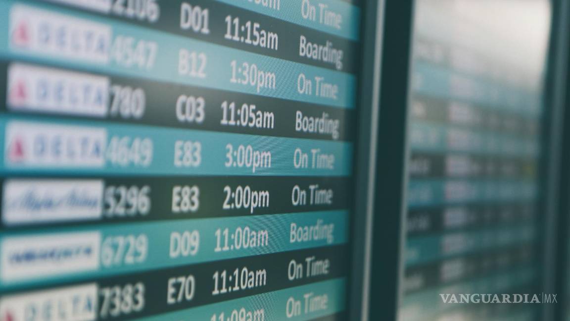 $!La idea de que los vuelos son más baratos en la madrugada proviene de la creencia de que las aerolíneas liberan sus tarifas más bajas en este horario.