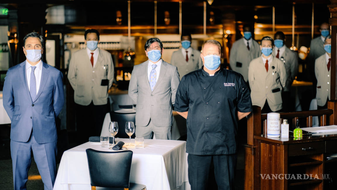 El nuevo rostro de la industria restaurantera usa cubrebocas