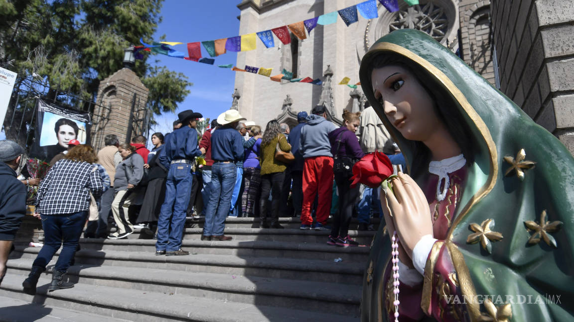 Miles acuden a celebrar a la Virgen de Guadalupe