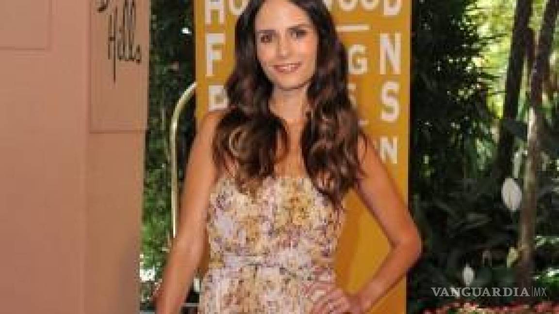 Jordana Brewster se convierte en mamá