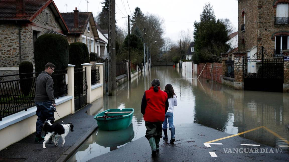 $!Río Sena se desborda inundando París (Fotos)