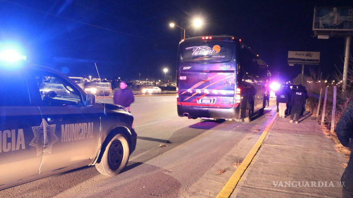 En Coahuila atracan dos pistoleros a pasajeros de autobús en la carretera a Zacatecas