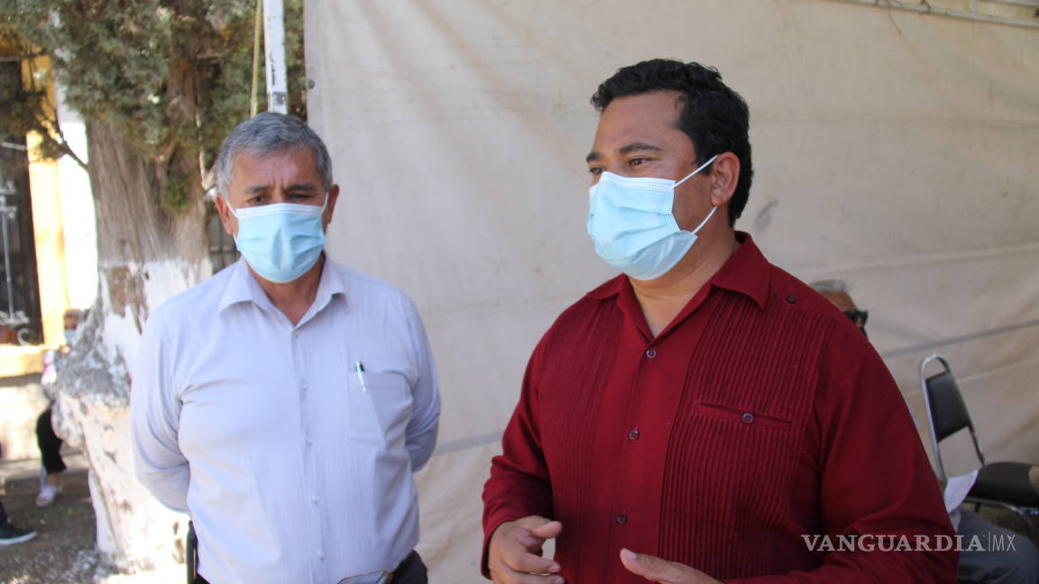 Reyes Flores niega desorden en vacunación en Saltillo (Foro de Vanguardia)