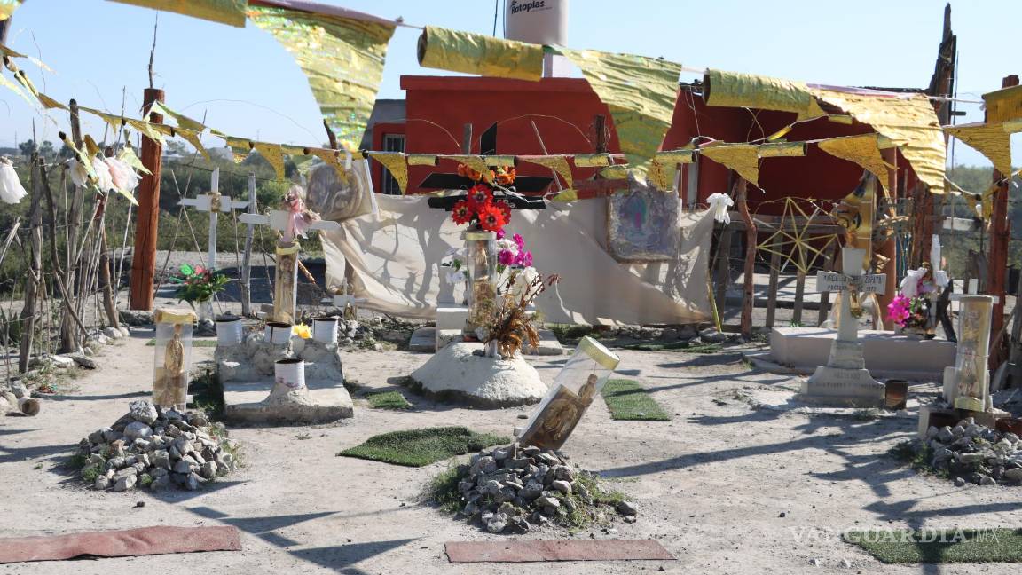 $!El panteón más pequeño de Saltillo alberga a las víctimas del trenazo de 1972