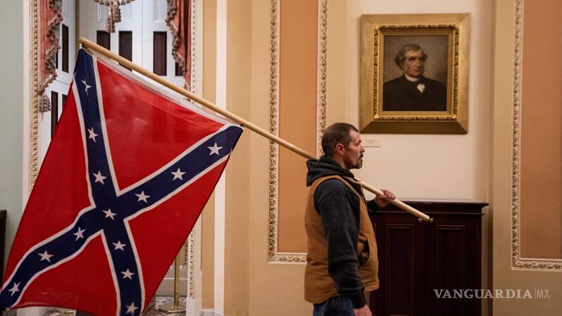 $!Asalto al Capitolio, un día histórico y lamentable que golpea la democracia en EU (fotos)