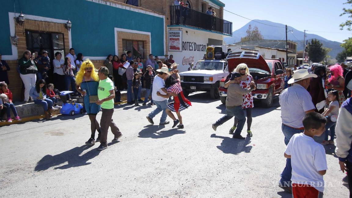 $!Acuden cientos a quema de Judas a El Tunal, ejido de Arteaga