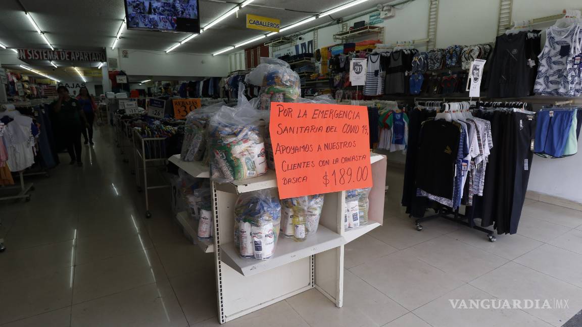 $!Comerciantes de ropa de Saltillo se ven obligados a vender comida, a causa de la crisis de COVID-19