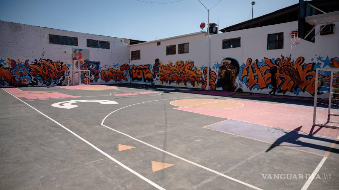 $!Los trabajos incluyeron superficie de cancha, porterías, tableros de básquetbol, luminarias, bancas, limpieza y reforestación.