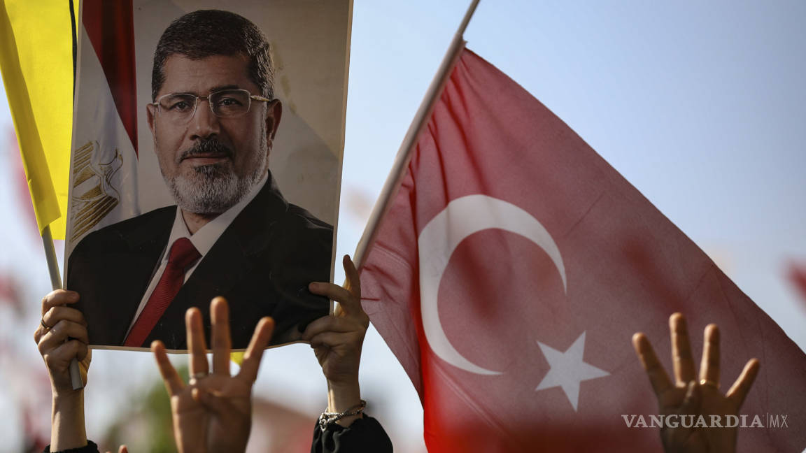 Recep Tayyip Erdogan dice que el expresidente egipcio Mohammed Morsi no murió de causas naturales, fue asesinado