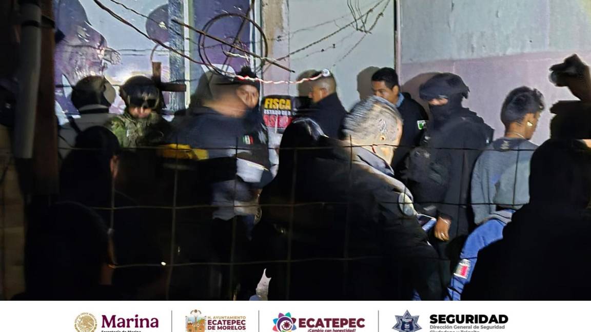 $!El cateo en un domicilio de Ex Hacienda de Paula permitió ubicar a la adolescente desaparecida desde el 28 de noviembre.