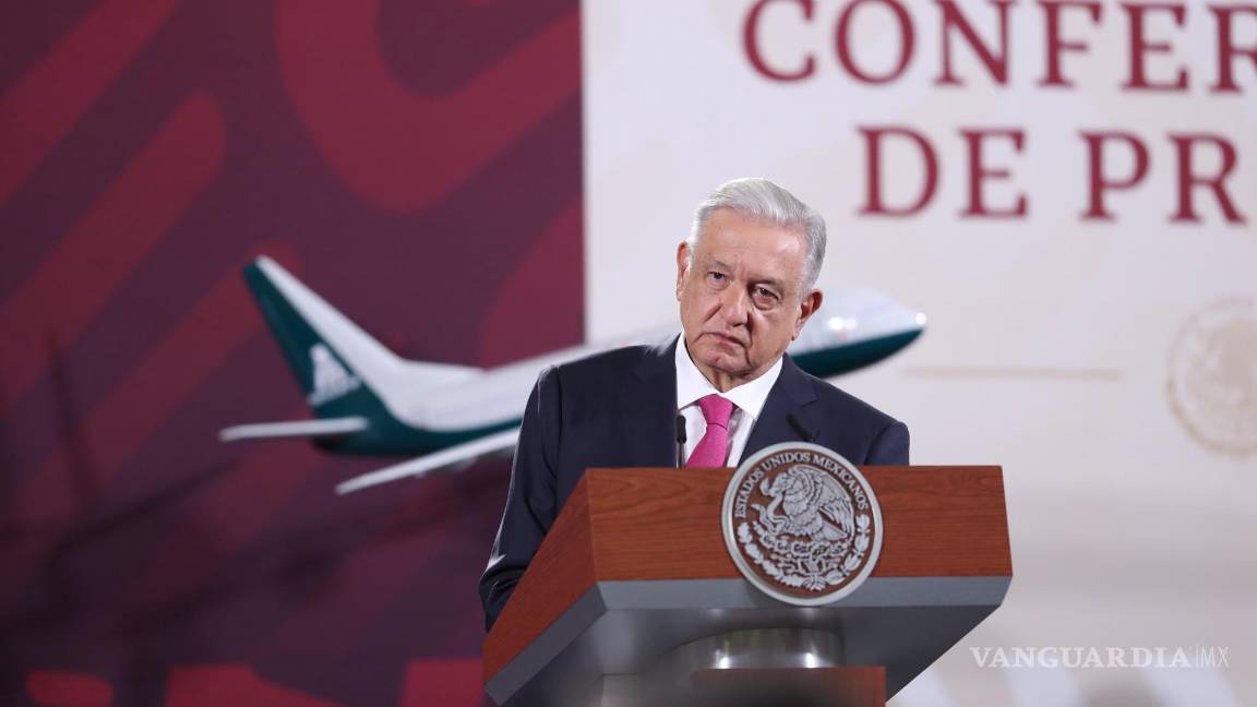 $!El Presidente de México, Andrés Manuel López Obrador, anunció un acuerdo histórico con los 7,407 trabajadores de la extinta Mexicana de Aviación.