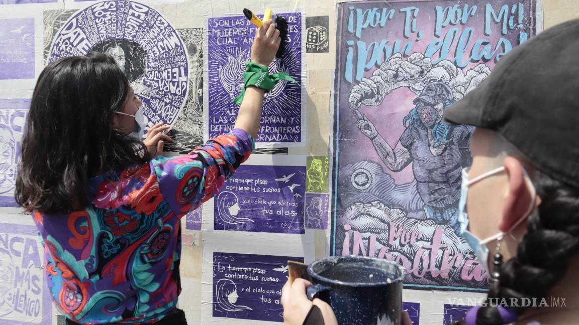 $!‘Muro Violeta’, la intervención artística para la concientización sobre la violencia de género en el Museo de Artes Graficas de Saltillo
