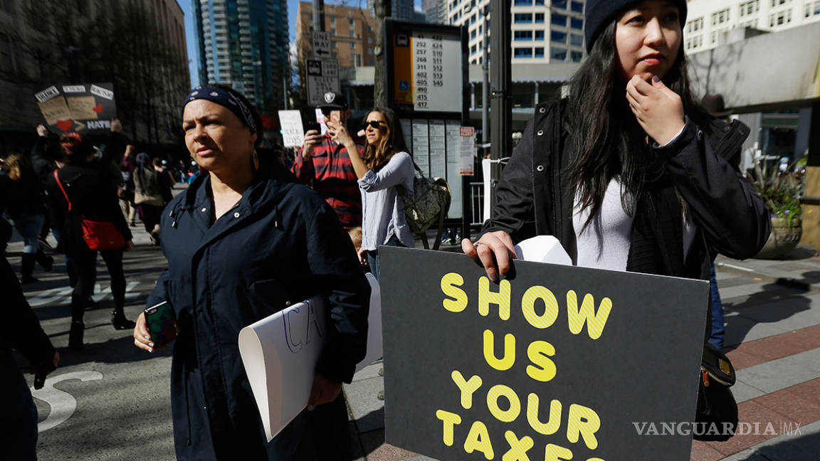 'Show us your taxes': Exigen que Trump dé a conocer sus impuestos