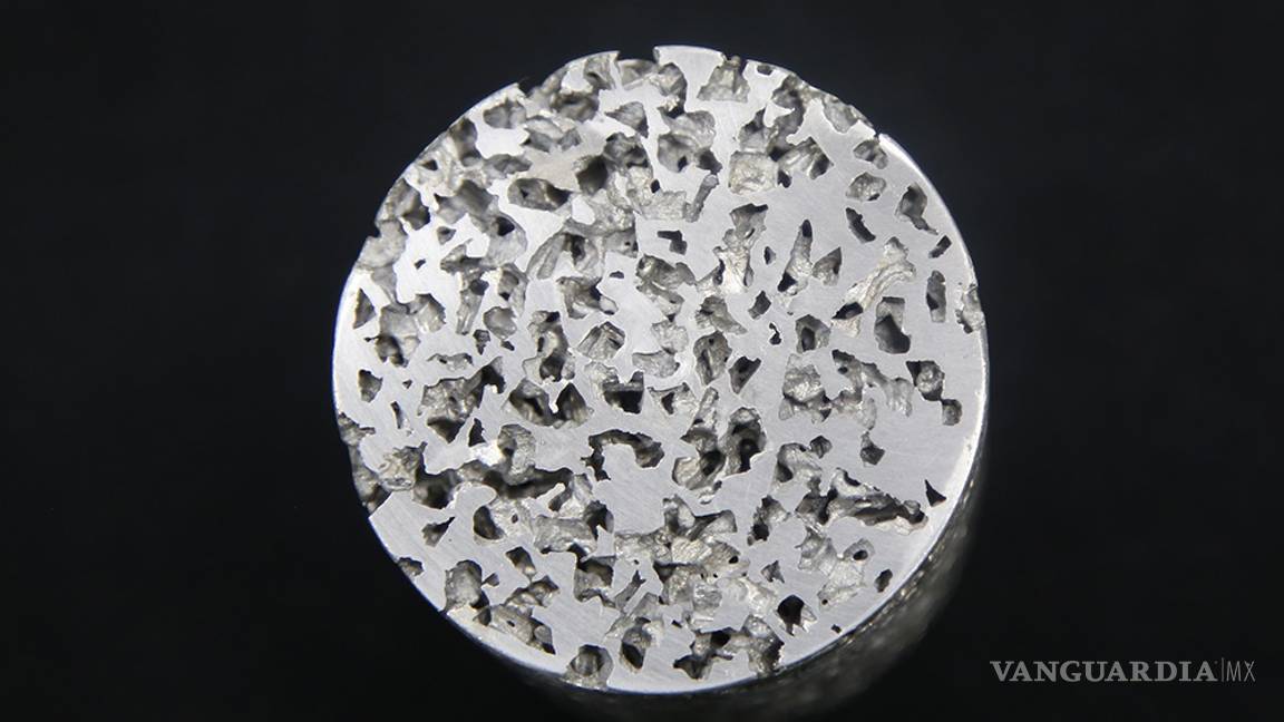 $!Científico mexicano innova en la producción de espumas metálicas