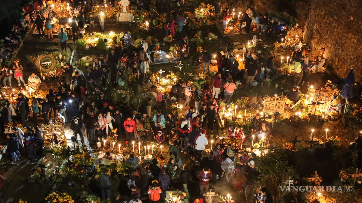 $!Janitzio celebra a sus muertos (Fotogalería)