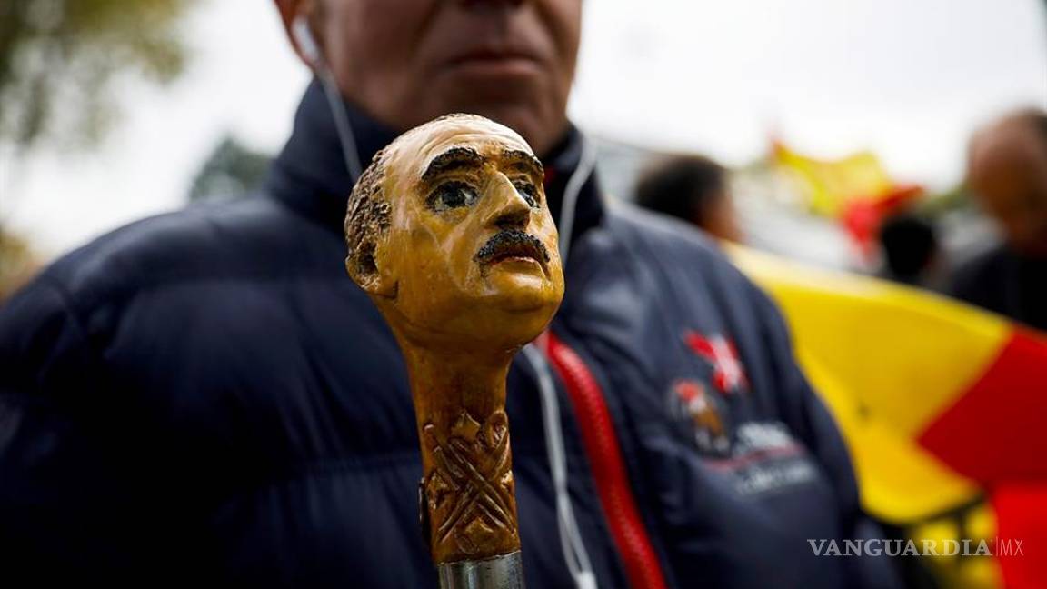 $!España da un paso histórico sacando al dictador Francisco Franco de su mausoleo