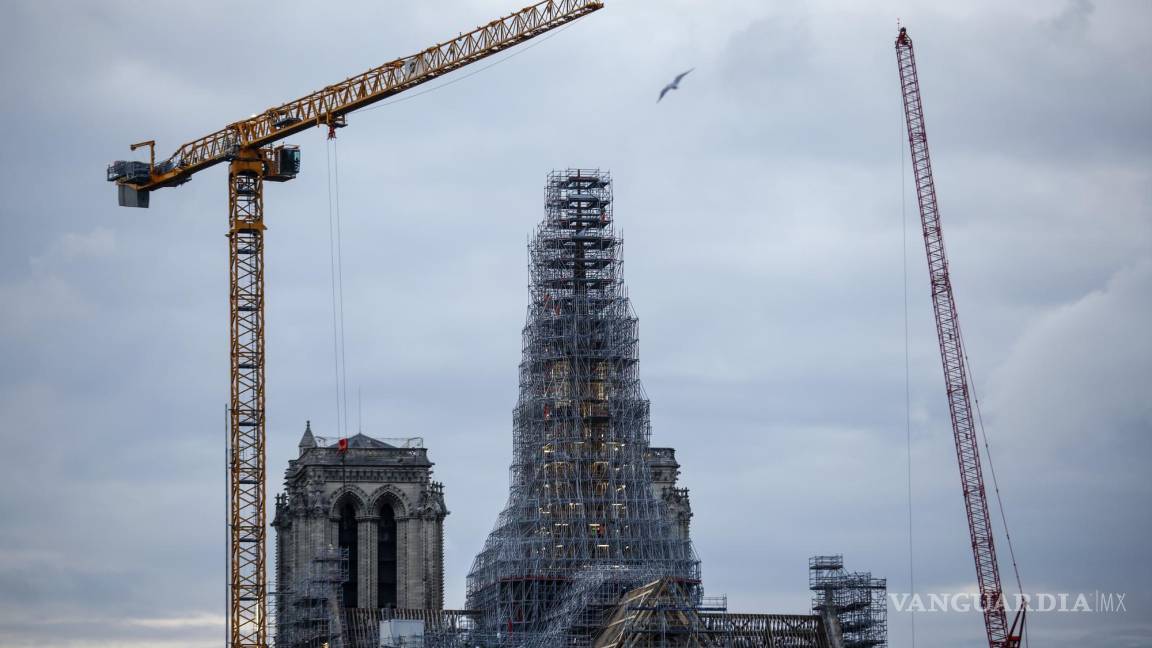 Comienza la reconstrucción de la aguja de Notre Dame: Reabrirá en 2024