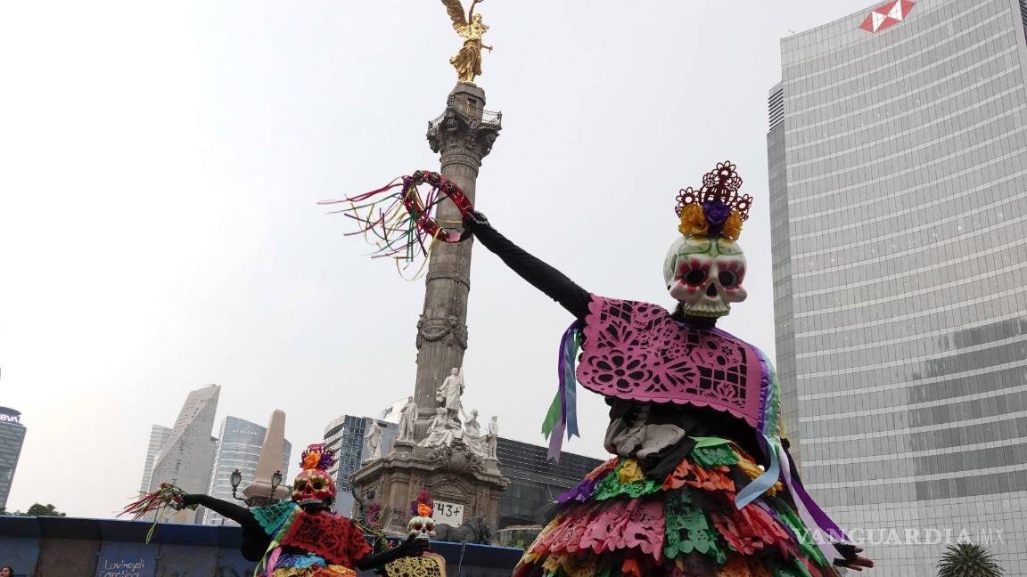 $!CIUDAD DE MÉXICO, 29OCTUBRE2022.- Se llevó a cabo el Desfile con motivo de Día de Muertos. FOTO: GRACIELA LÓPEZ /CUARTOSCURO.COM
