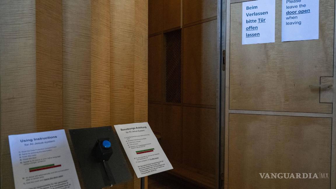 $!Los visitantes abordaron muchos temas, incluyendo el amor verdadero, la vida después de la muerte, sentimientos de soledad, guerra y sufrimiento en el mundo.