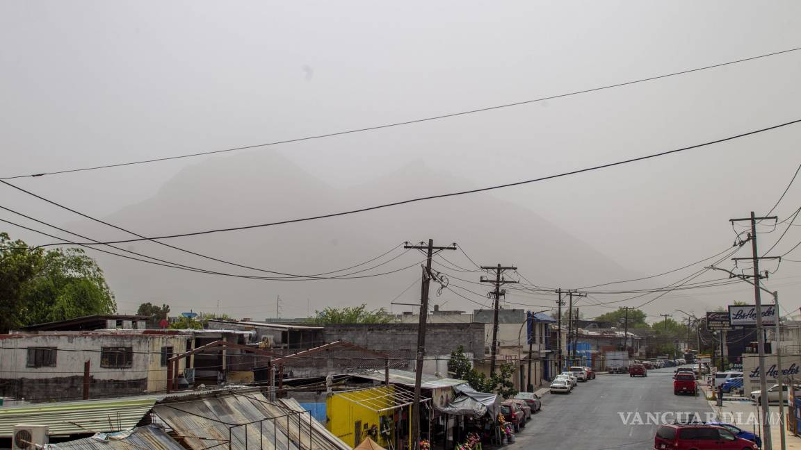 $!En Monterrey, la contingencia ambiental provocó el llamado a la población para mantenerse en casa y a la iniciativa privada que redujera sus emisiones.