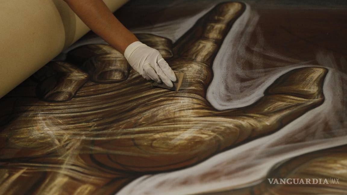 $!Especialistas laboran en la restauración del mural “La Guerra y La Paz” del pintor y muralista mexicano Gabriel Flores en el exconvento del Carmen de Guadalajara.