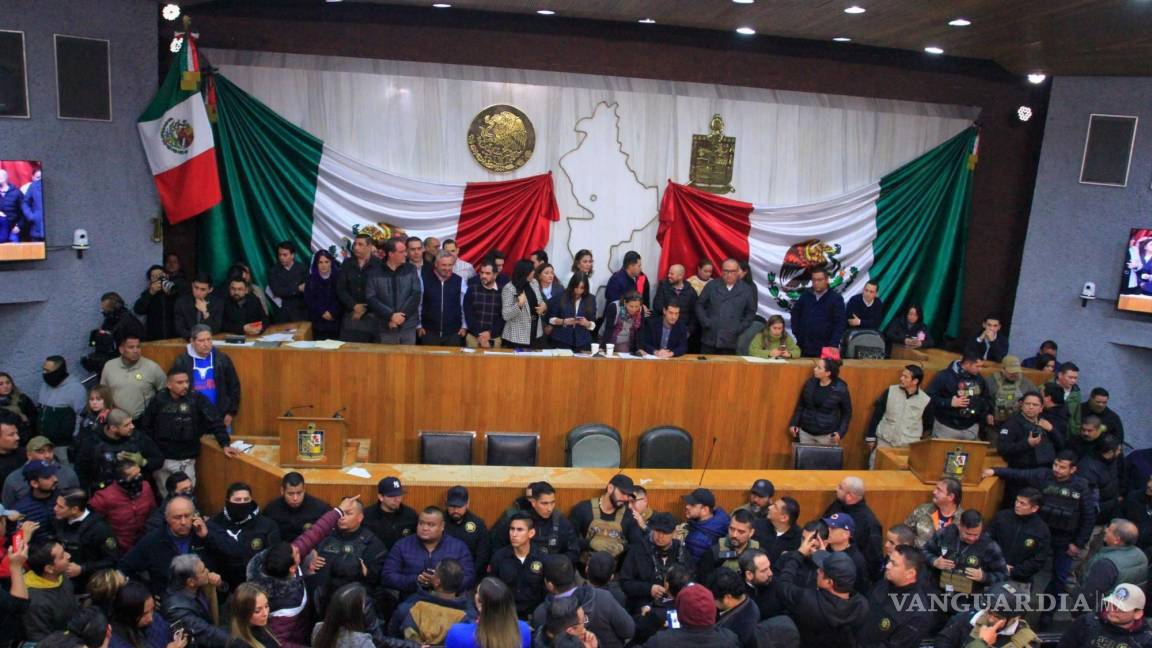Monreal abre la puerta a que Senado intervenga ante crisis política en Nuevo León