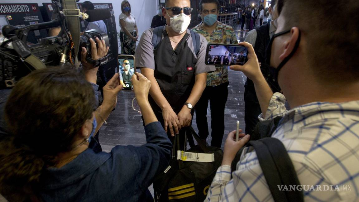 $!Así recibieron en Monterrey a enfermeros secuestrados en México