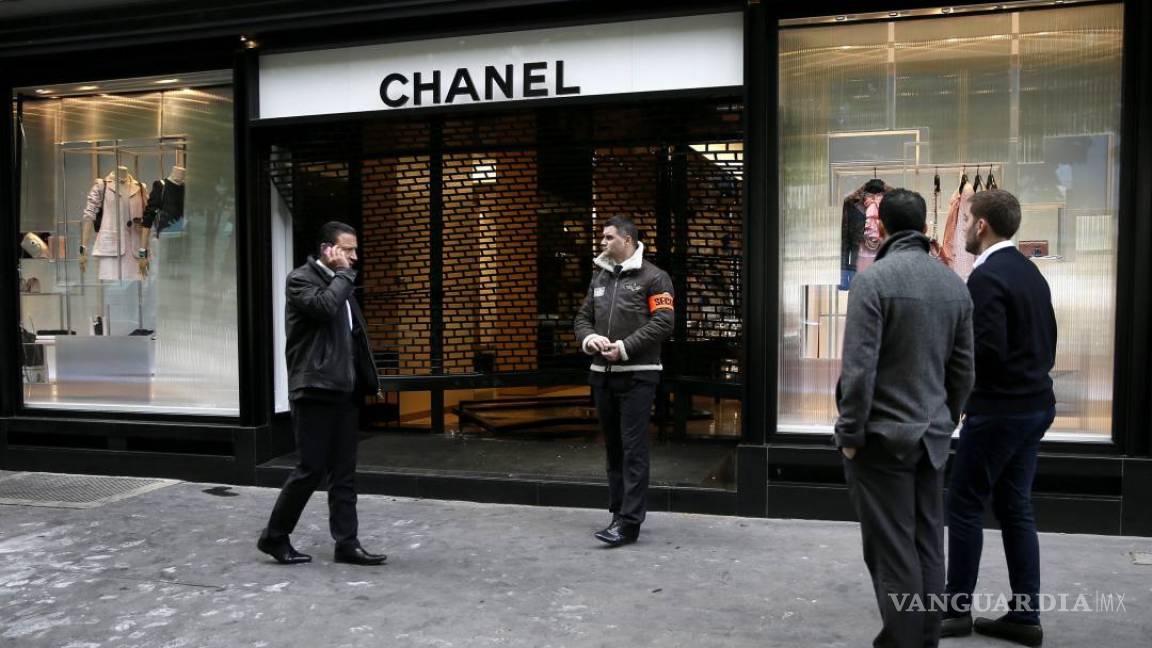 Espectacular robo en una lujosa tienda del centro de París