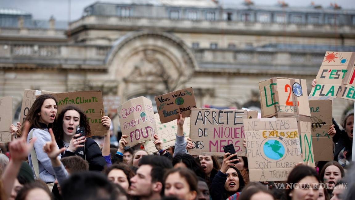 Jóvenes marchan en todo mundo para exigir políticas contra cambio climático