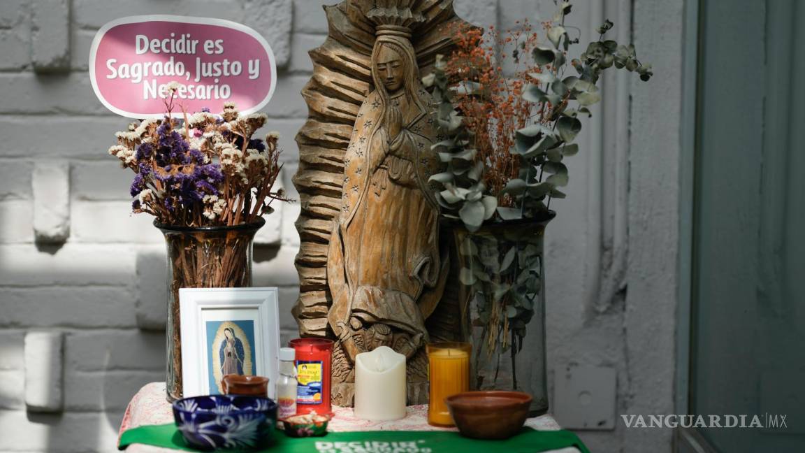 ¿Se puede abrazar la fe católica y defender el derecho al aborto? Activistas en México dicen que sí