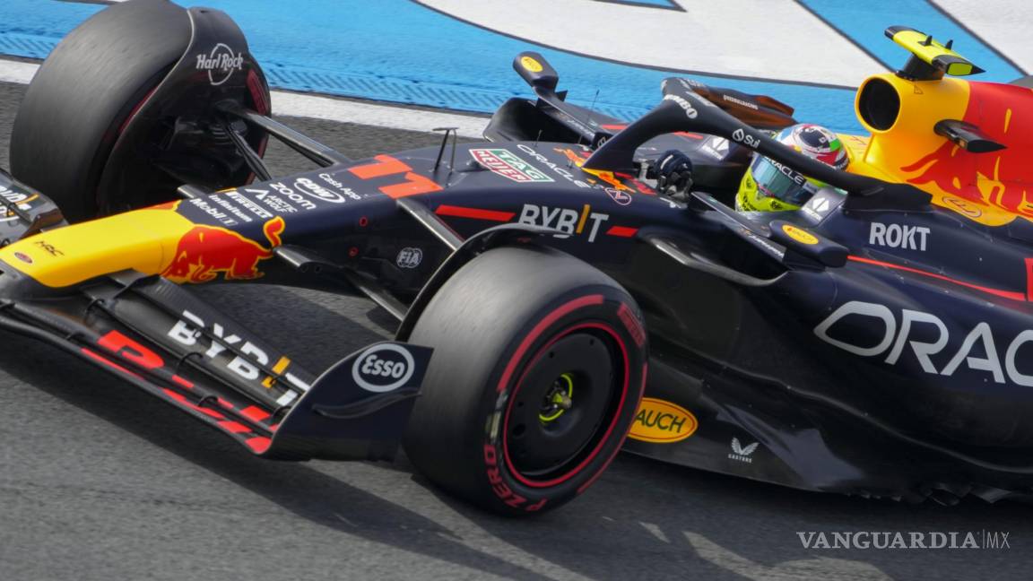 Checo Pérez vuelve a la pista: finaliza segundo y séptimo en las primeras dos prácticas libres del GP de Países Bajos