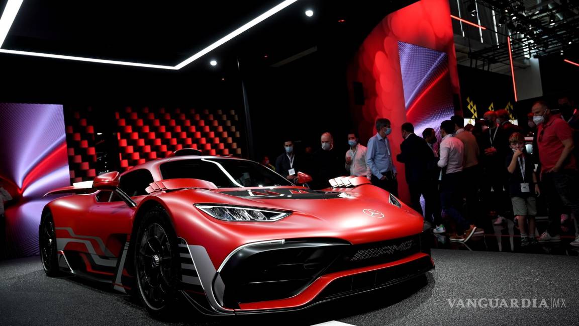 $!Un Mercedes AMG Super Sportscar en exhibición en el Salón Internacional del Automóvil IAA en Munich, Alemania. EFE/EPA/Sascha Stenbach