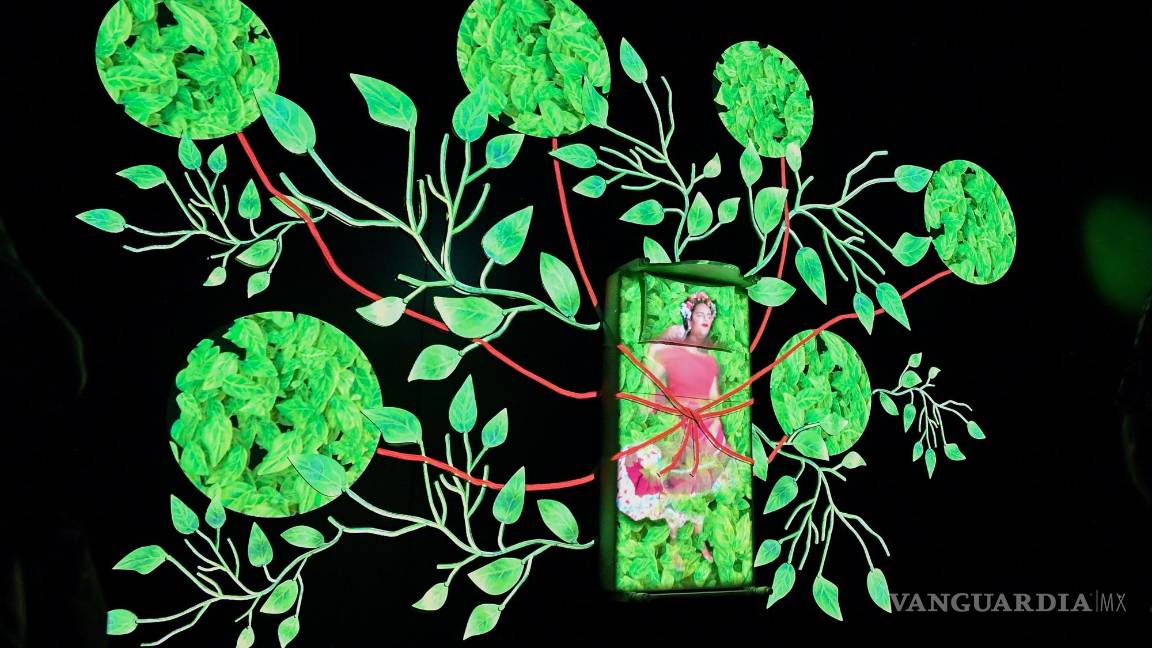 $!Una obra de arte interactiva durante la inauguración de Frida Kahlo: The Life of an Icon, como parte del Festival de Sydney 2023, en Sydney, Australia