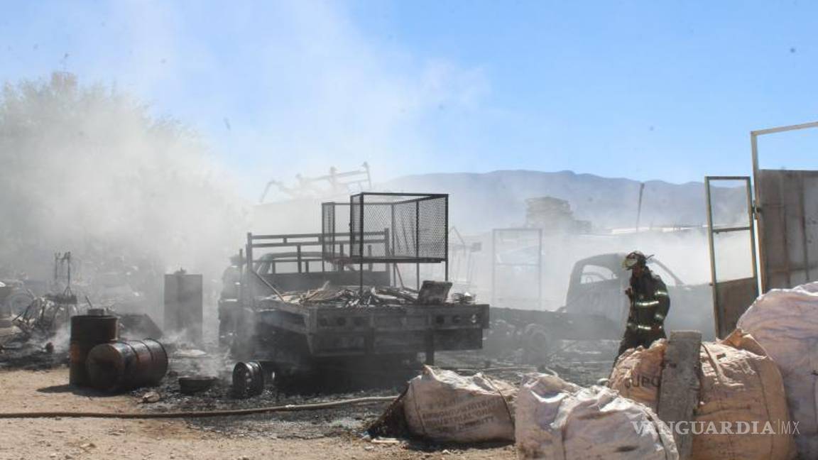 $!Autoridades confirmaron que la recicladora operaba sin permisos en el camino a Los Ramones.