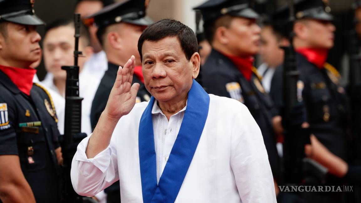 Hay que disparar “en la vagina&quot; a las mujeres terroristas, dice Rodrigo Duterte