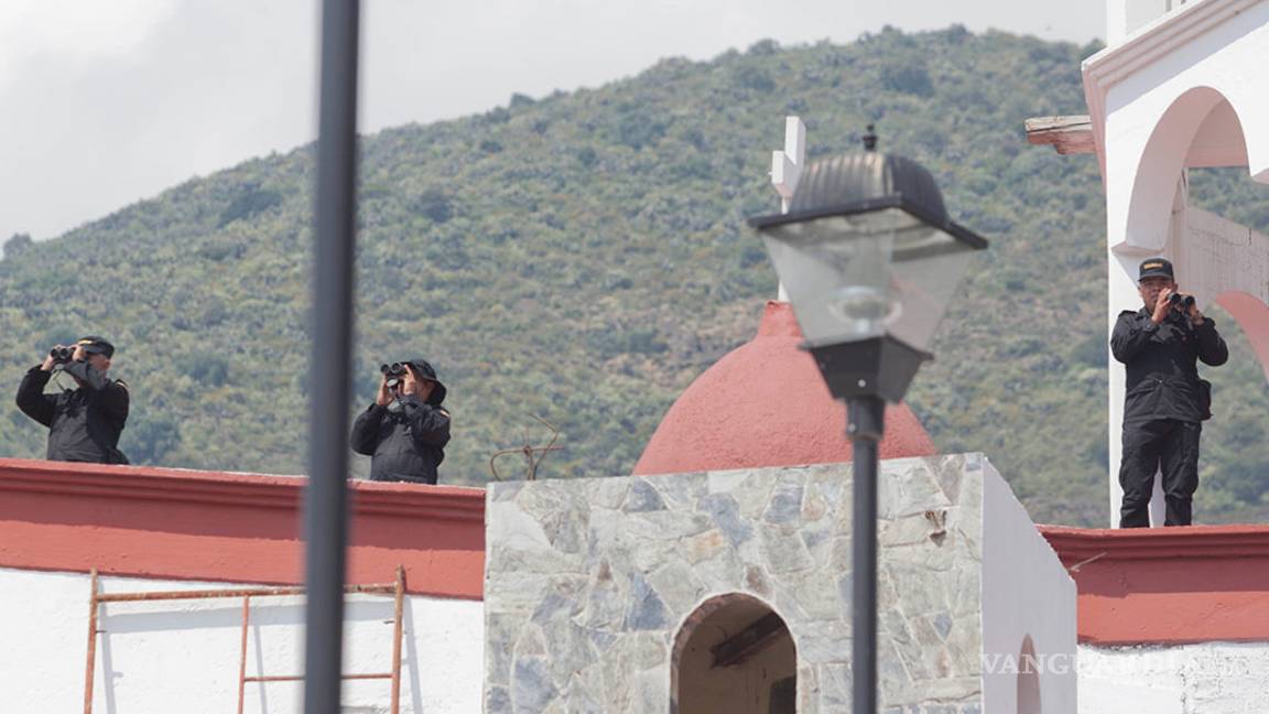 $!Peña Nieto inauguró teleférico en Ecatepec... rodeado de francotiradores (fotos)