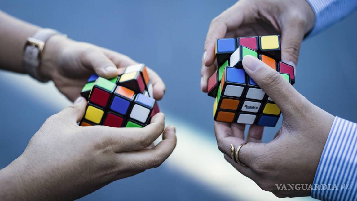Algoritmo de Inteligencia Artificial resuelve el Cubo de Rubik