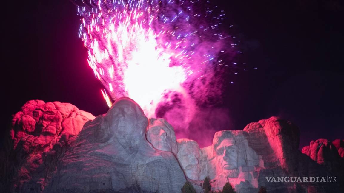 $!Así celebra Donald Trump Trump los festejos del 4 de julio en el Monte Rushmore en plena crisis sanitaria por el COVID-19 en EU (fotos)