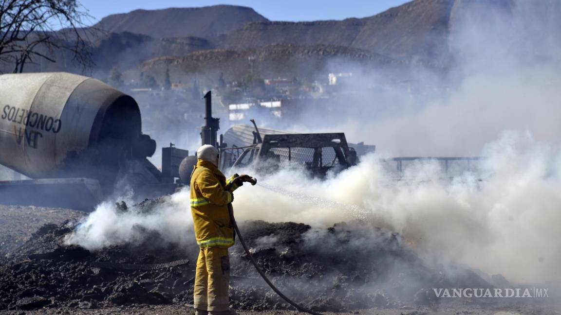 Reportan fuerte incendio en recicladora clandestina de Ramos Arizpe
