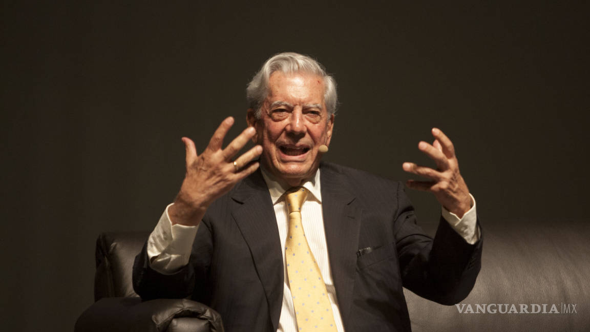 Vargas Llosa: &quot;Populismo se pone la máscara de la derecha y de la izquierda&quot;