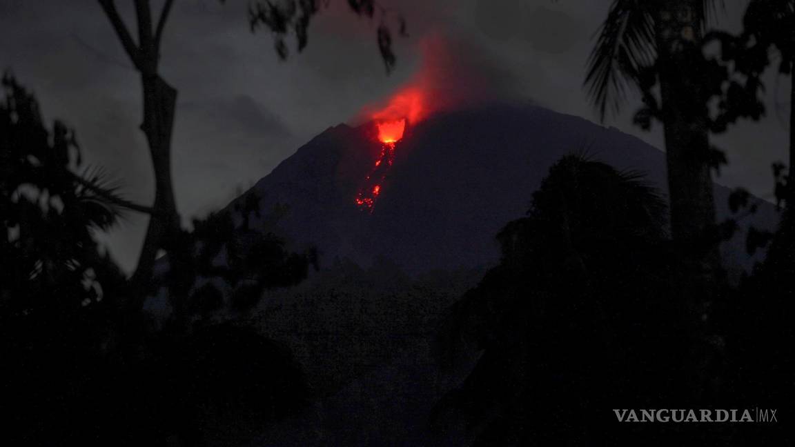 Impactantes imágenes del volcán Semeru en Indonesia