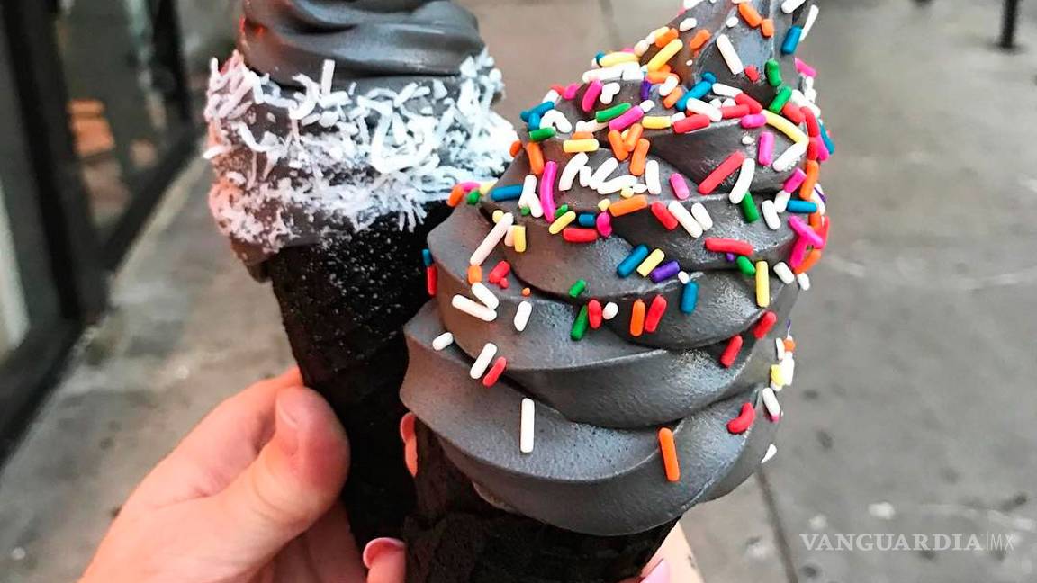$!Helados y postres 'darks', tendencia que va contra lo 'unicornio'