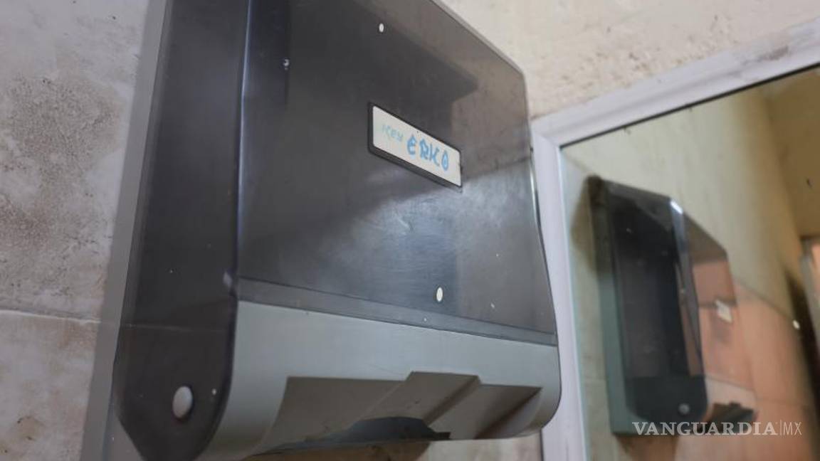 $!La falta de papel higiénico y jabón en los sanitarios dificulta la higiene adecuada de los usuarios en el Bosque Urbano Ejército Mexicano.