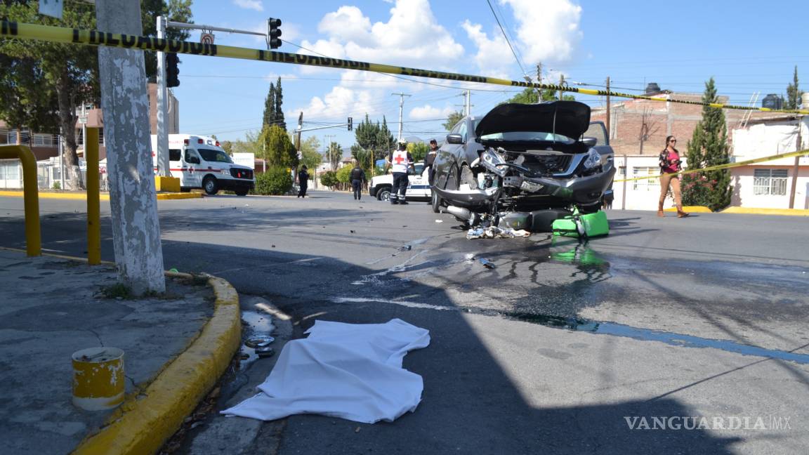 Repartidor de Uber Eats pierde la pierna y su vida tras ser impactado por una camioneta en Saltillo