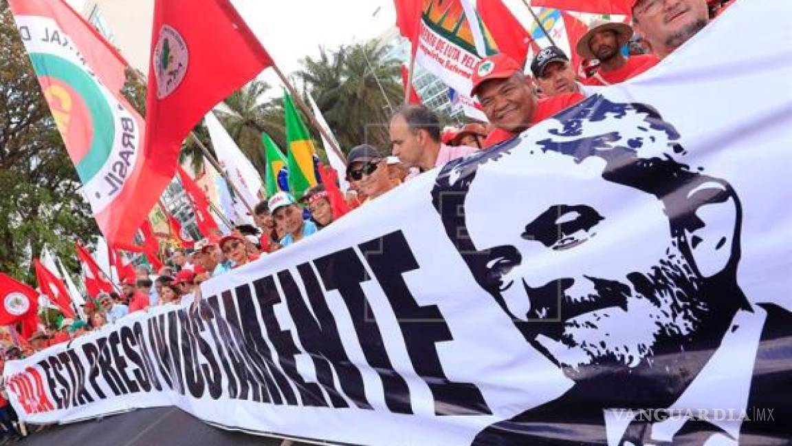 El PT de Brasil registra la candidatura de Lula de Silva, a pesar de seguir en prisión