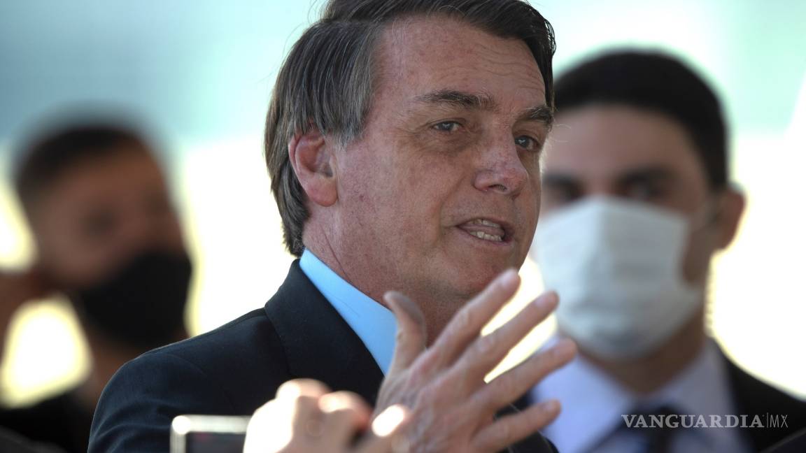 Insiste Jair Bolsonaro en reabrir economía